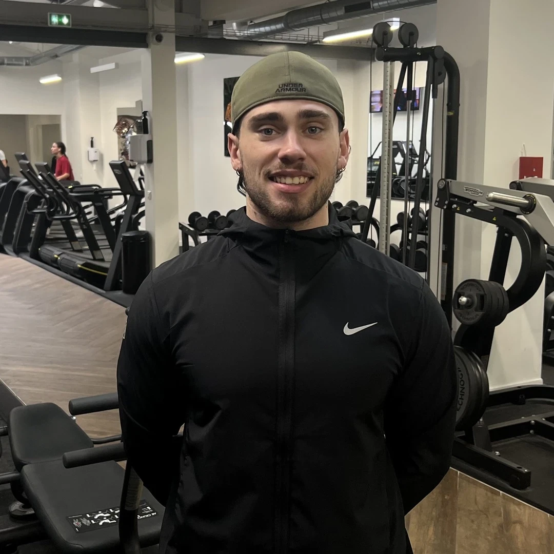 Lucas, coach au club de sport premium Parenth&egrave;se &agrave; Boulogne-Billancourt