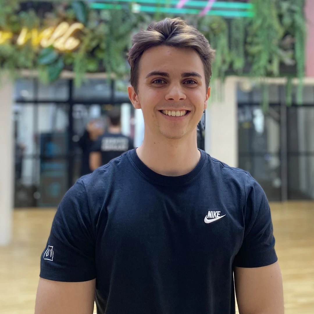 Vanya, coach au club de sport premium Parenth&egrave;se &agrave; Boulogne-Billancourt